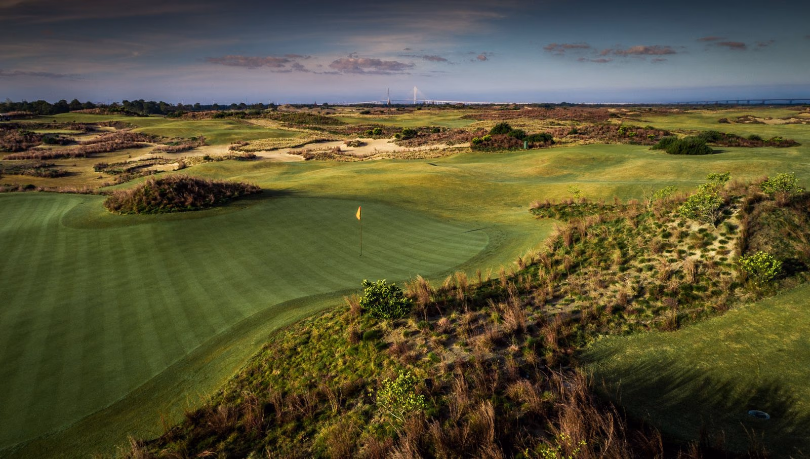 A sunset green at Yangtze Dunes